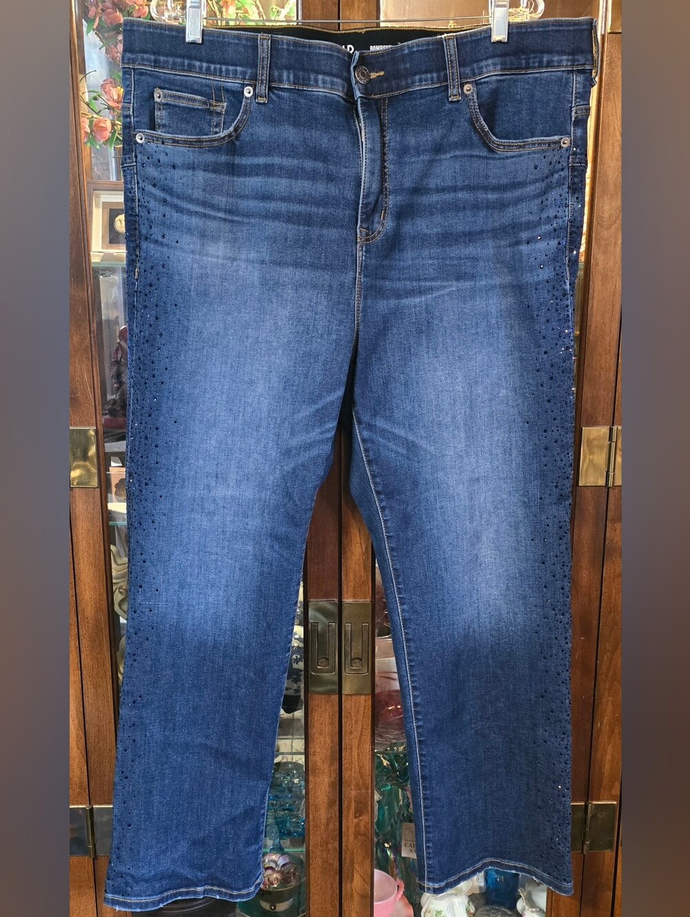 Torrid Bombshell Straight Super Soft Rhinestone Side Jeans Size 20R Plus